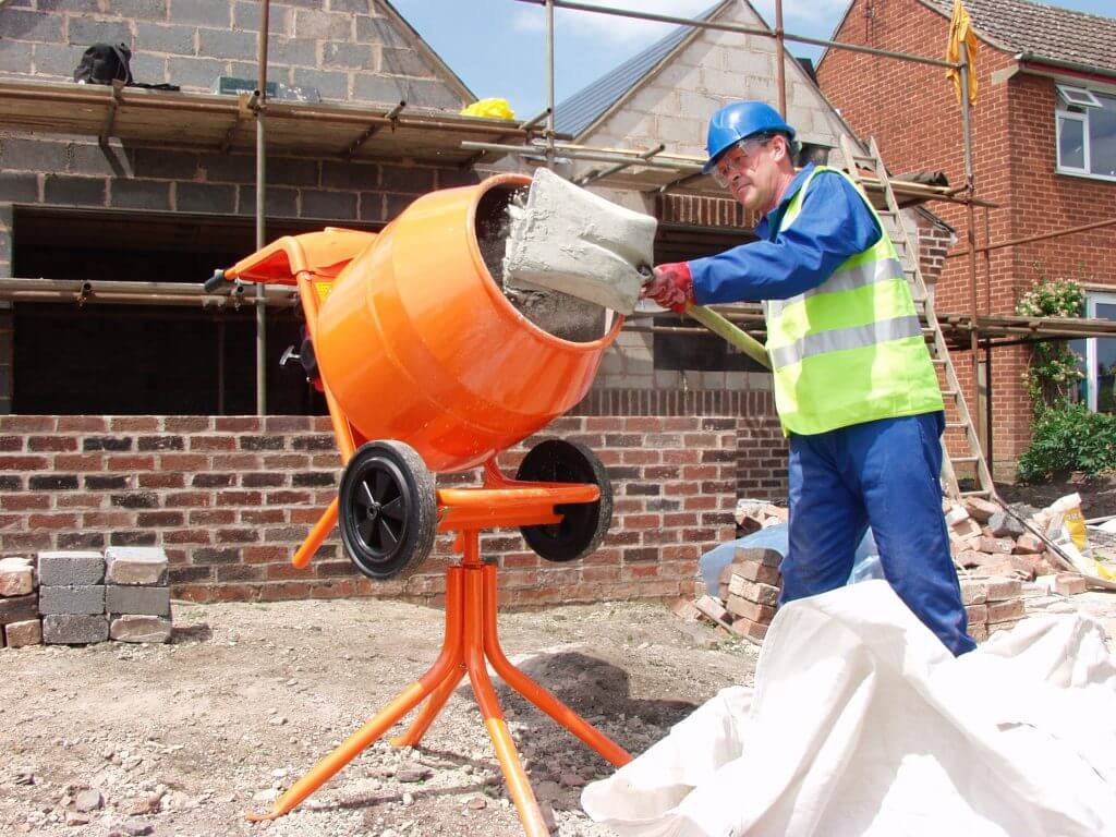 Beton aanmaken in betonmolen