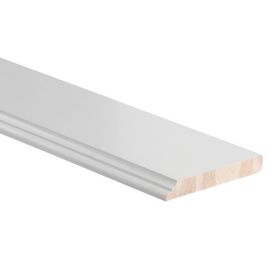 Hoge witte plinten grenen hout