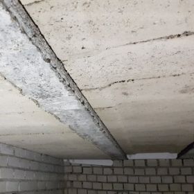 (Na) Isoleren Kruipruimte Betonnen Vloer