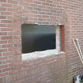 Gat in muur zagen (stofvrij)